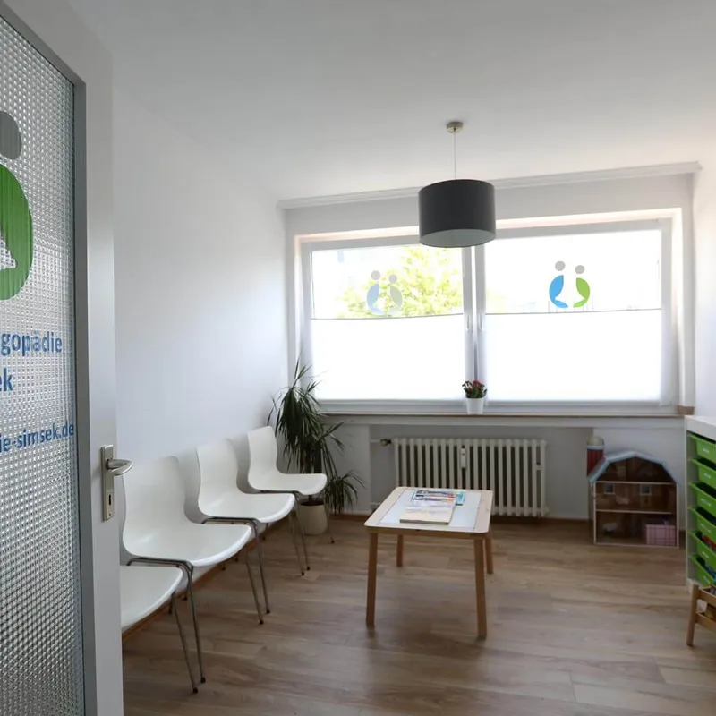 Einblick in die Praxisräume der Logopädie Şimşek Duisburg